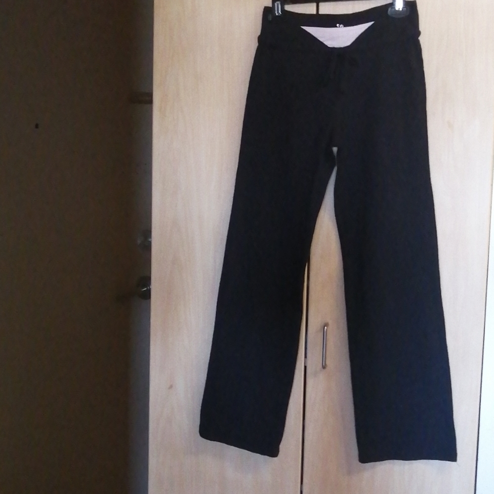 Guc Tuff Yoga pants.